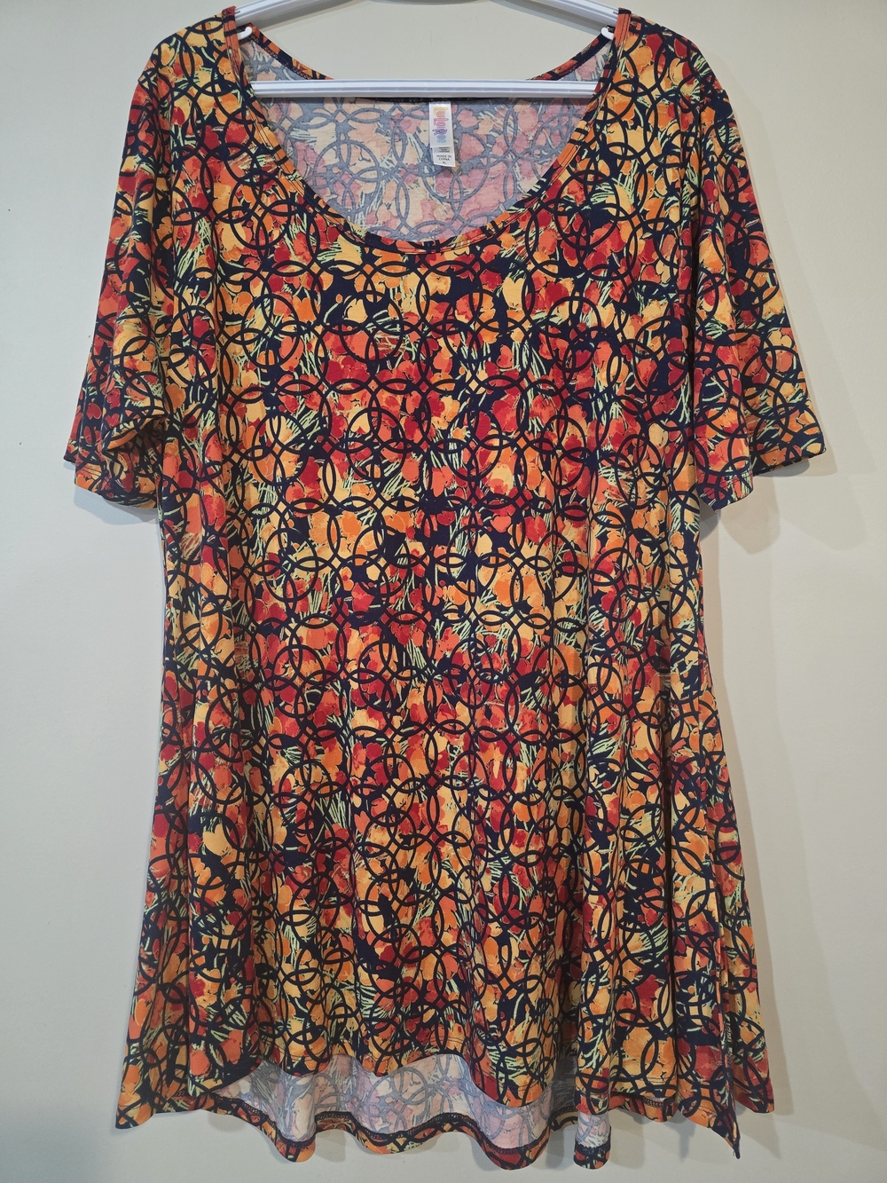 LuLaRoe Multicolor Floral Abstract Patterned Tunic. Size XL. OVERSIZED